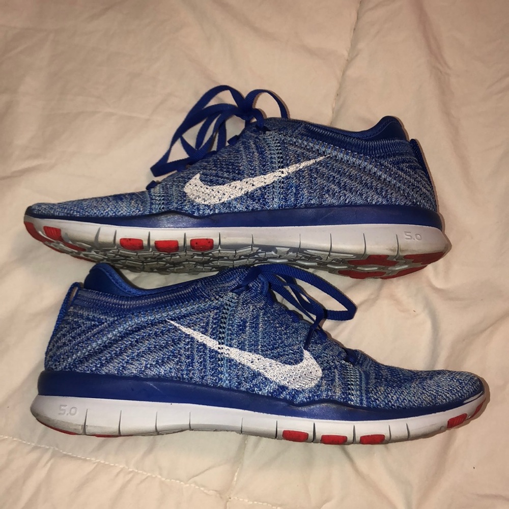 Women’s Nike Flyknit Blue Sneakers